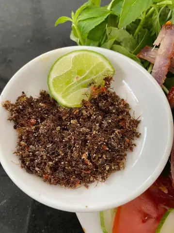 Giá Bán Trứng Kiến Vàng