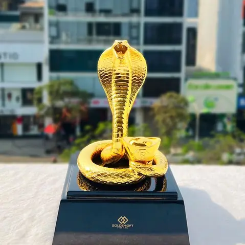 Giá Rắn Hổ Mang Vàng