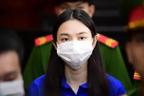 Giá Thủy Tiên Vàng