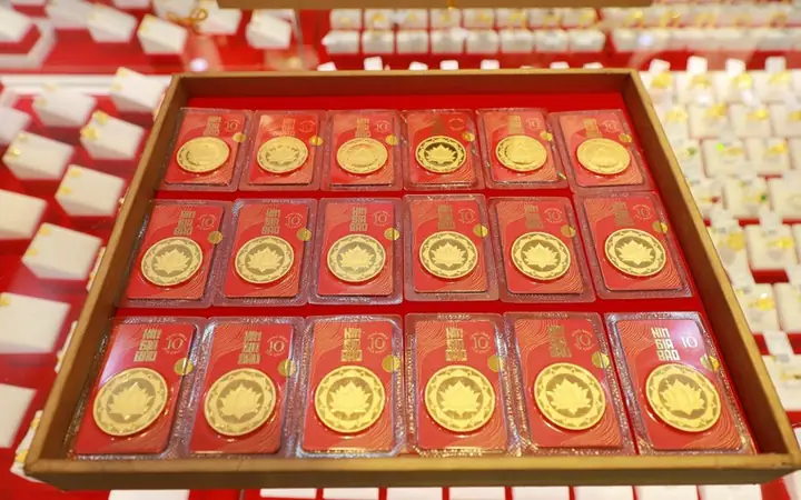 Giá Vàng Đang Lên Hay Xuống