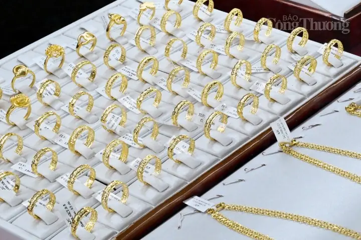 Giá Vàng Miếng 18k Giá Vàng Miếng 18k