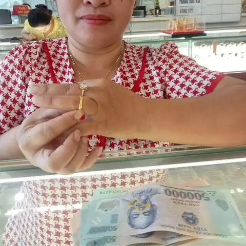 Giá Vàng Nam Phát