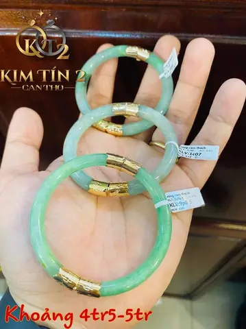 Giá Vòng Cẩm Thạch Ở Tiệm Vàng
