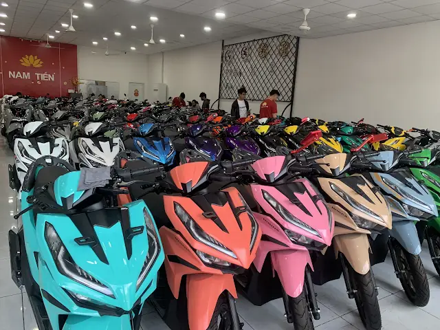 Vario 150 Màu Vàng Giá Bao Nhiêu