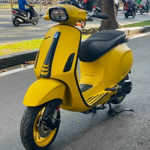 Vespa Màu Vàng Giá Bao Nhiều