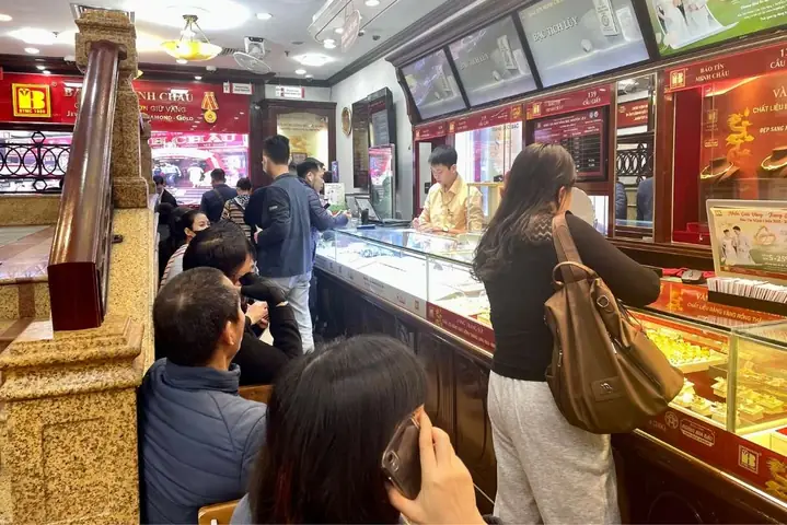 Các Khoảng Thời Gian Chốt Giá Vàng