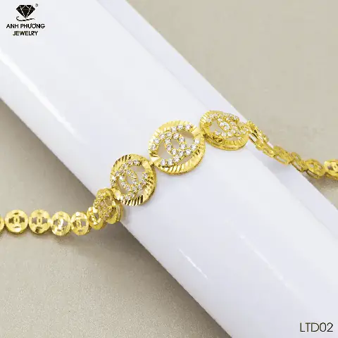 Các Kiểu Lắc Tay Vàng 18k Giá Bao Nhiêu