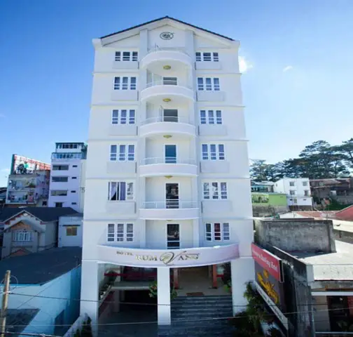 Đánh Giá Khách Sạn Rum Vàng