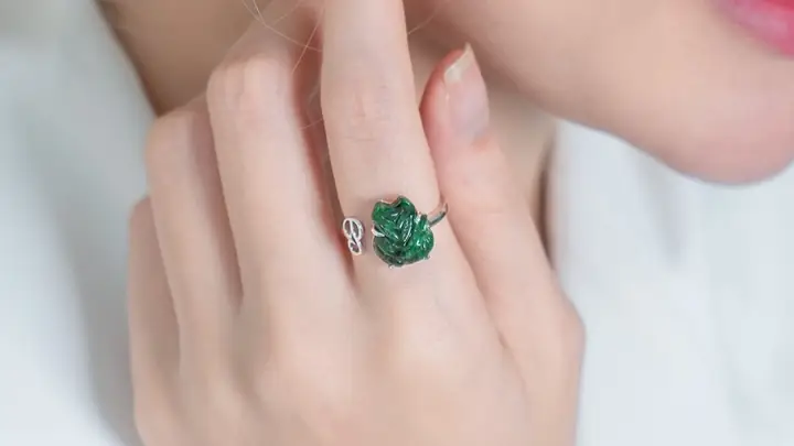 Đeo Nhẫn Phong Thủy Mệnh Mộc