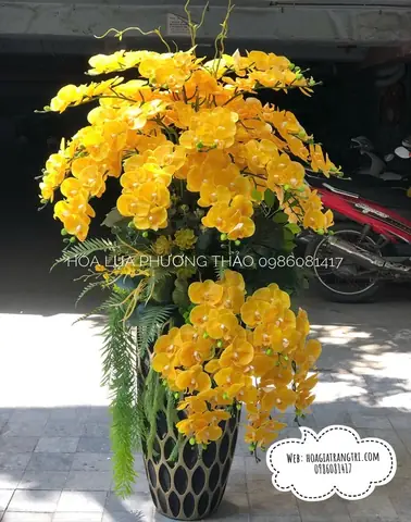 Giá Bình Hoa Giả Hồ Điệp Vàng