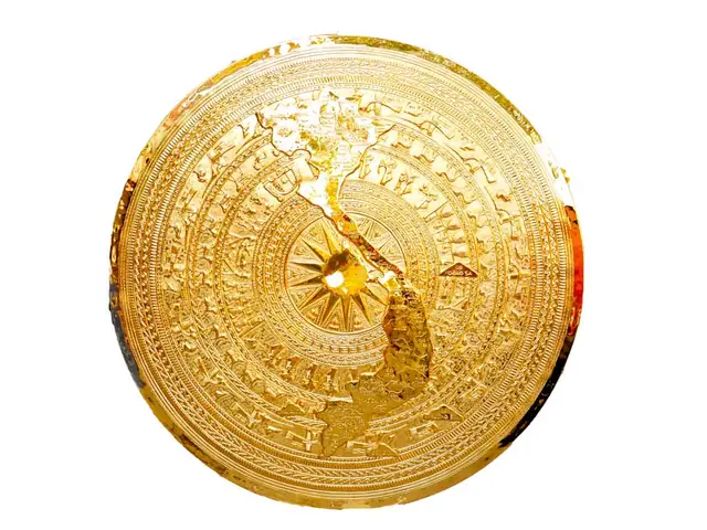 Giá Mặt Trống Đồng Mạ Vàng