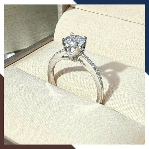 Giá Nhẫn Cầu Hôn Vàng 18k
