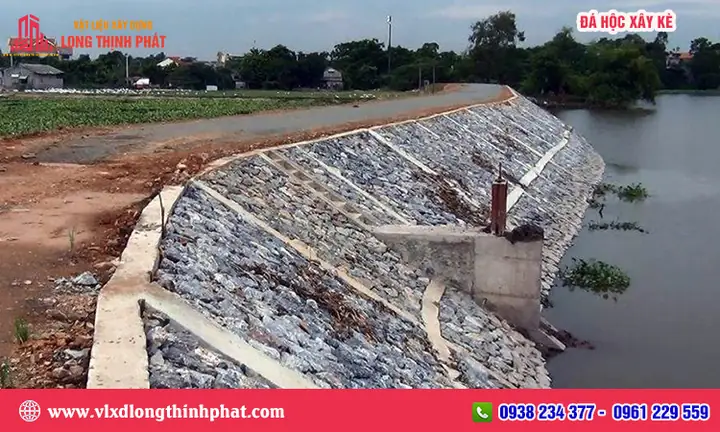 Giá Vàng Đá Hộc So Với Gạch Để Xây Mòng