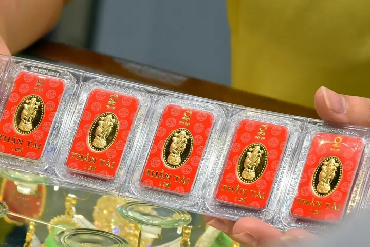 Giá Vàng Hôm Nay Ngày 6 8 2015