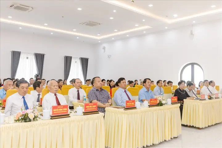 Giá Vàng Hôm Nay Ở Tuyên Quang