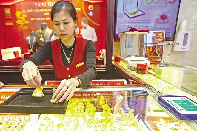 Giá Vàng Trong Nước Đắt Hơn Thế Giới Bao Nhiêu