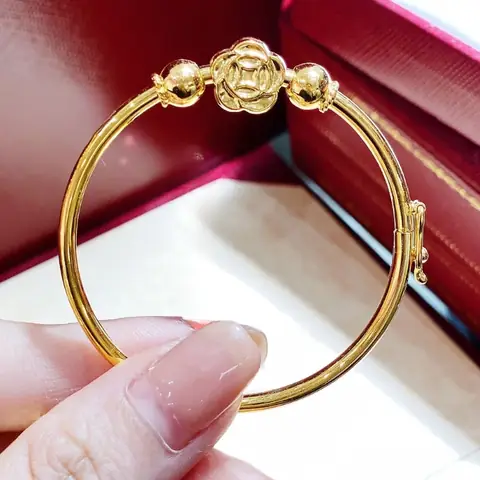 Giá Vòng Vàng Tây Đeo Tay Trẻ Em