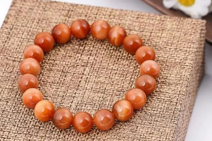 Mệnh Thổ Hợp Với Đá Phong Thủy Màu Gì