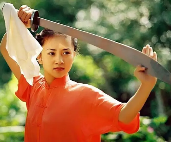 Nguyễn Hiền Cô Giá Vàng Trong Làng Người Mẫu
