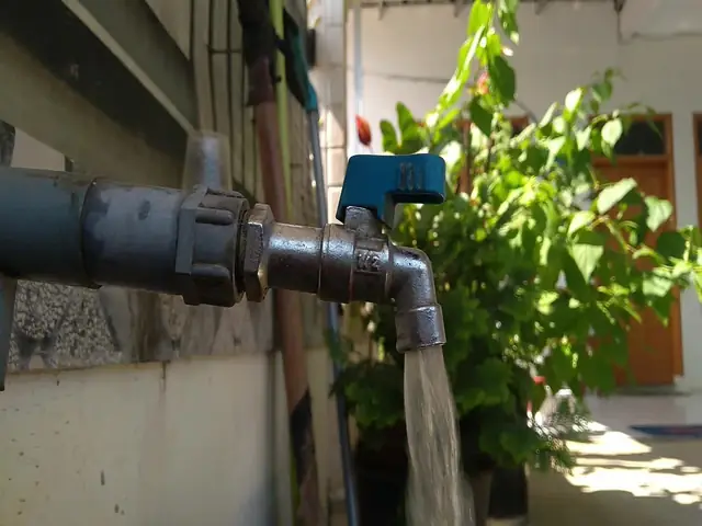 Phong Thủy Vòi Nước Trước Nhà