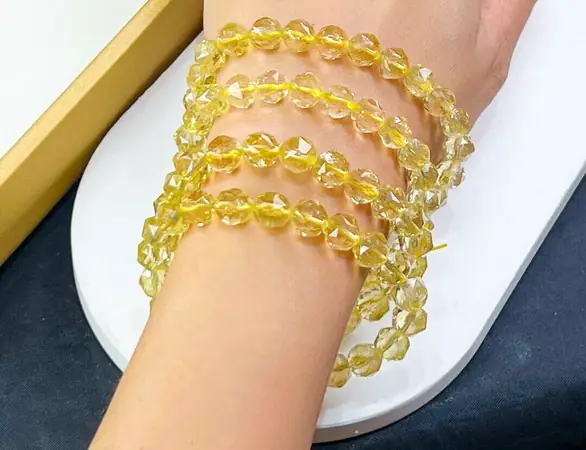 Vật Phong Thủy Cho Tuổi Giáp Tuất