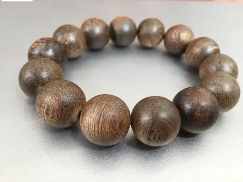 Vòng Đeo Tay Phong Thủy Bằng Gỗ