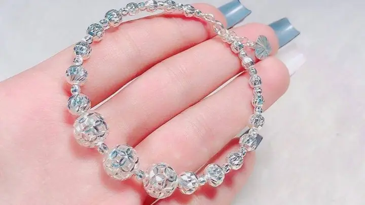 Vòng Đeo Tay Phong Thủy Mệnh Kim