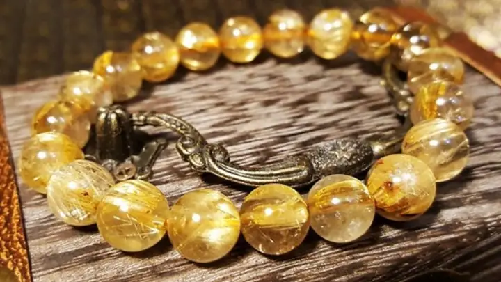 Vòng Phong Thủy Mệnh Kim Cho Nam