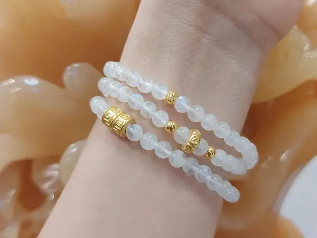 Vòng Phong Thủy Mệnh Kim Đeo Tay Nào