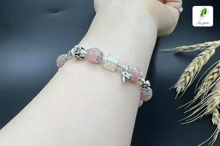 Vòng Tay Phong Thủy Mệnh Thổ Cho Nữ