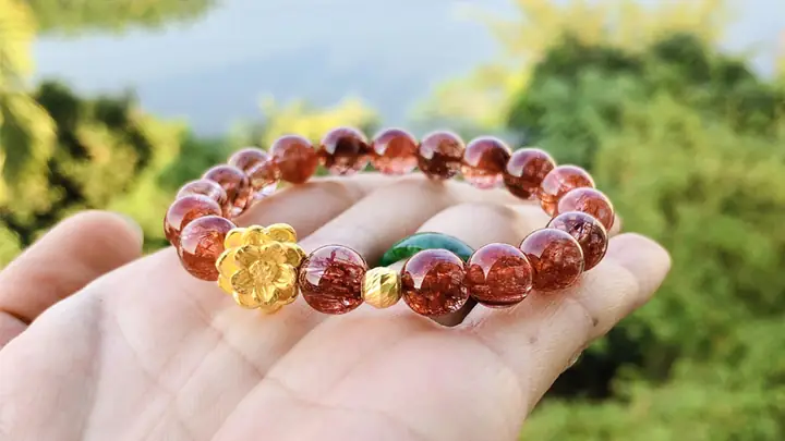 Vòng Tay Phong Thủy Mệnh Thổ Nữ
