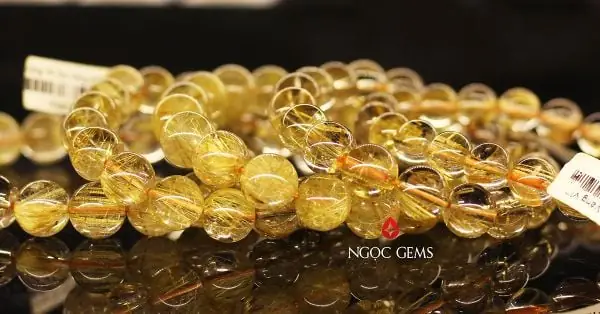 Vòng Tay Thạch Anh Tóc Vàng Giá Bao Nhiêu