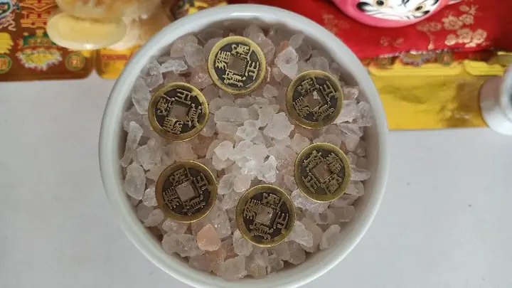 Bát Đựng Tiền Trong Phong Thủy