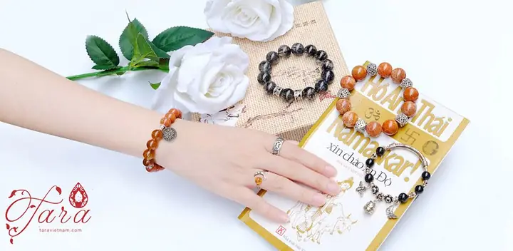 Đeo Vòng Phong Thủy Theo Cung Mệnh Hay Cung Phi