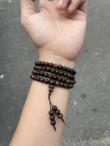 Vòng Đeo Tay Phong Thủy Trầm Hương